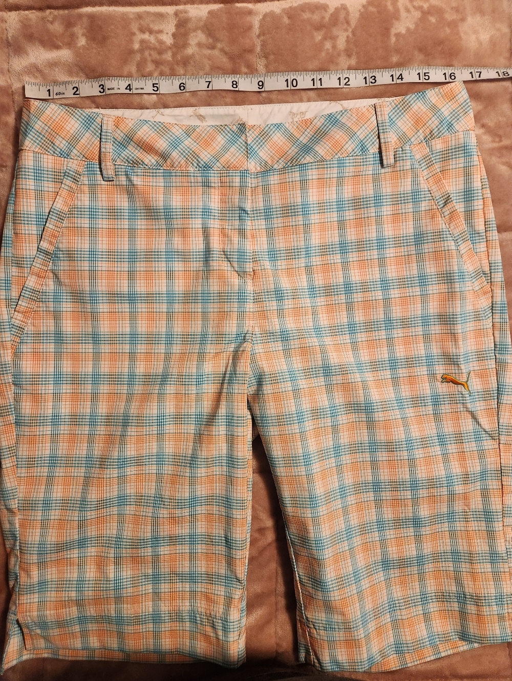 Like New Puma Peach and Teal Plaid Women's Dry Fit Golf Shorts Size 10 - Picture 7 of 11